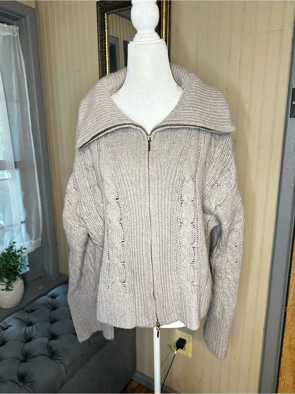 Abercrombie & Fitch Merino Wool Blend Cable Knit Zip Cardigan Sweater M Beige